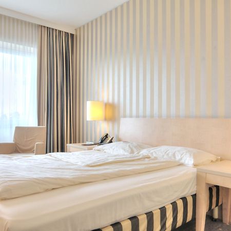 Relexa Hotel Ratingen City Extérieur photo
