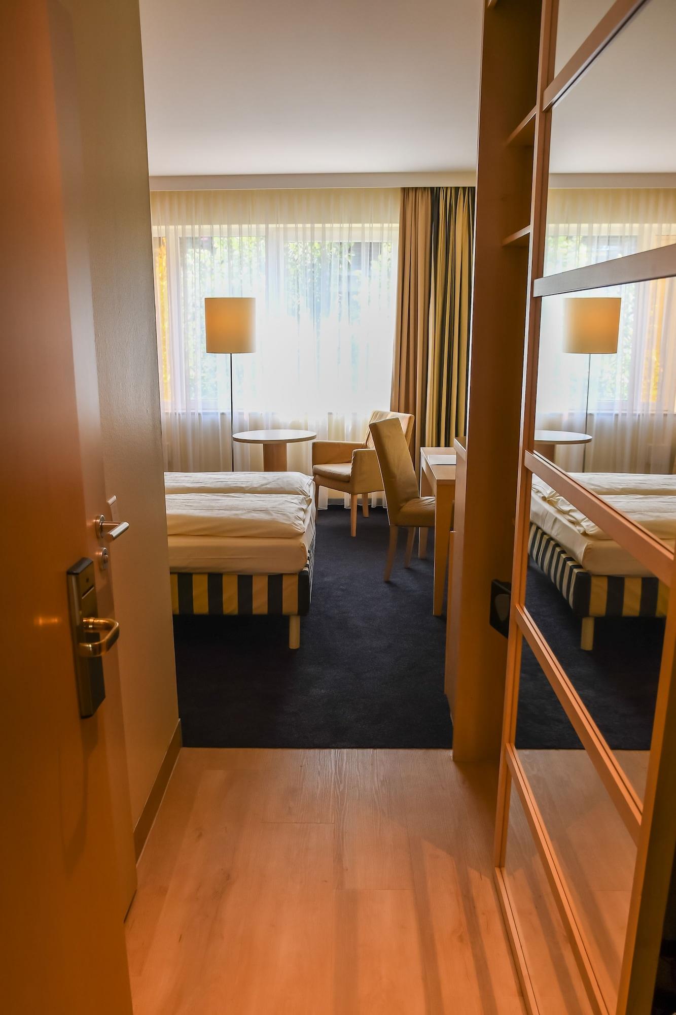 Relexa Hotel Ratingen City Extérieur photo