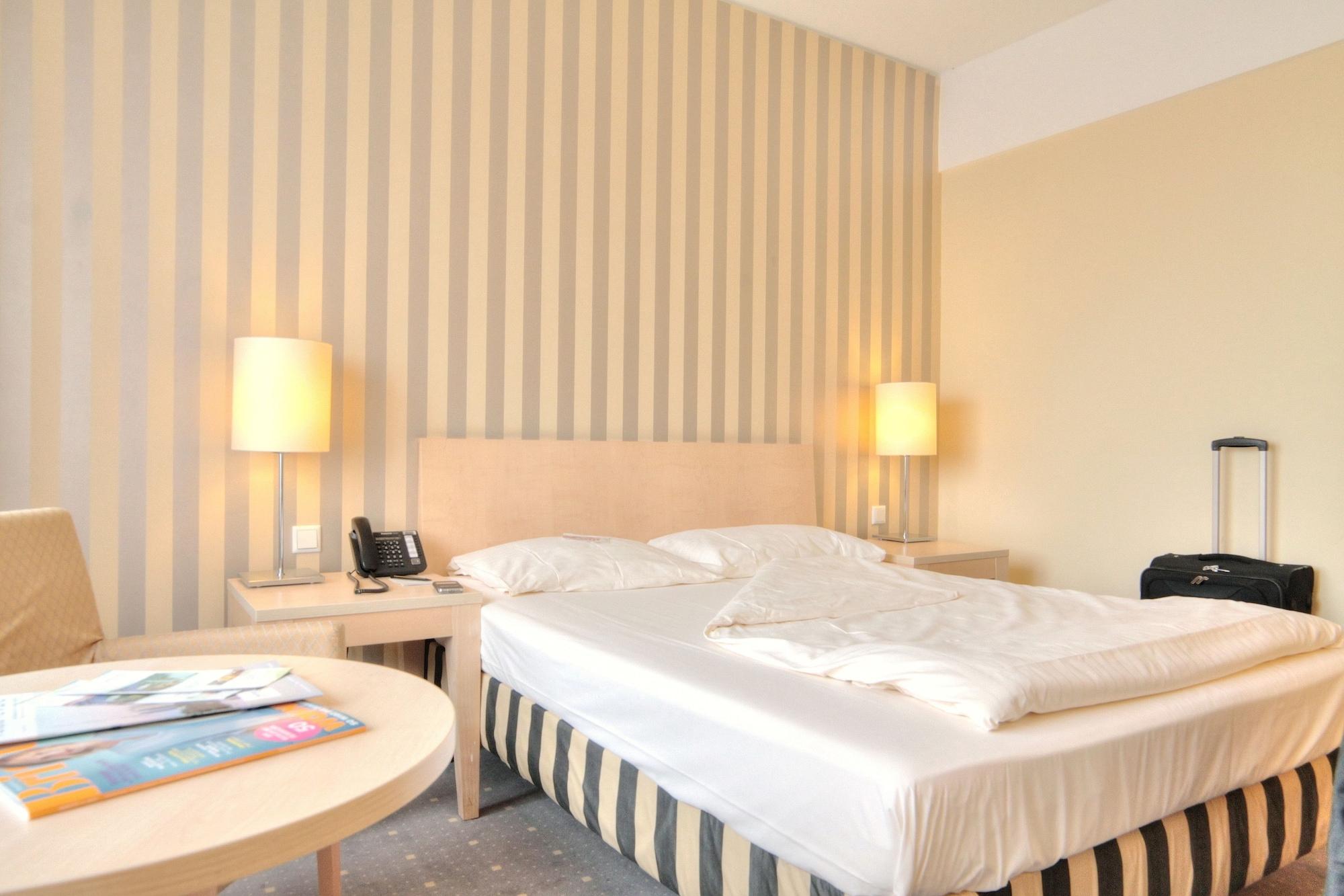 Relexa Hotel Ratingen City Extérieur photo