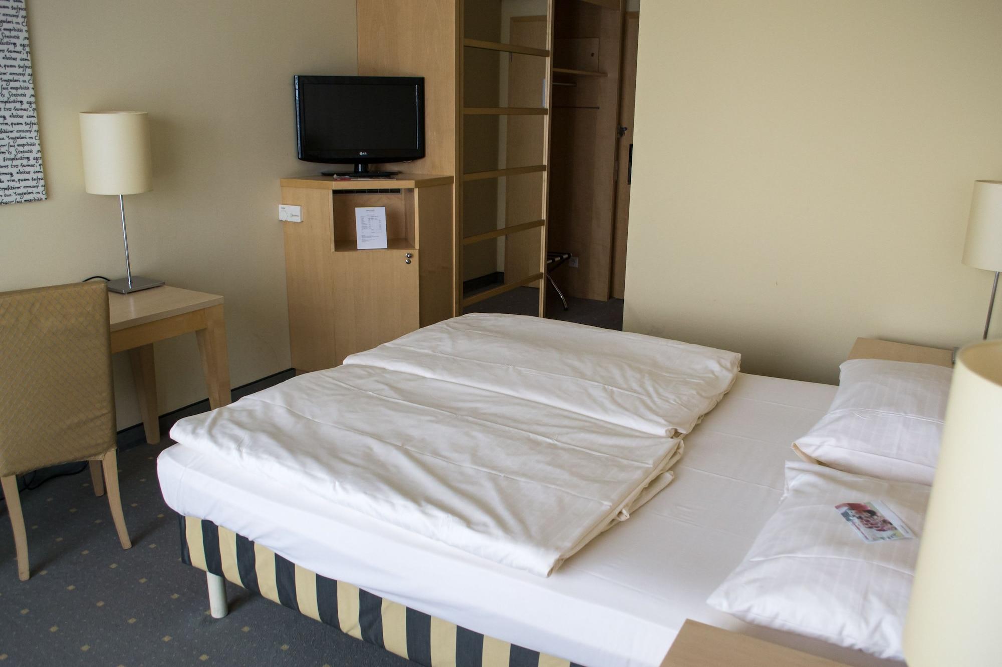 Relexa Hotel Ratingen City Extérieur photo